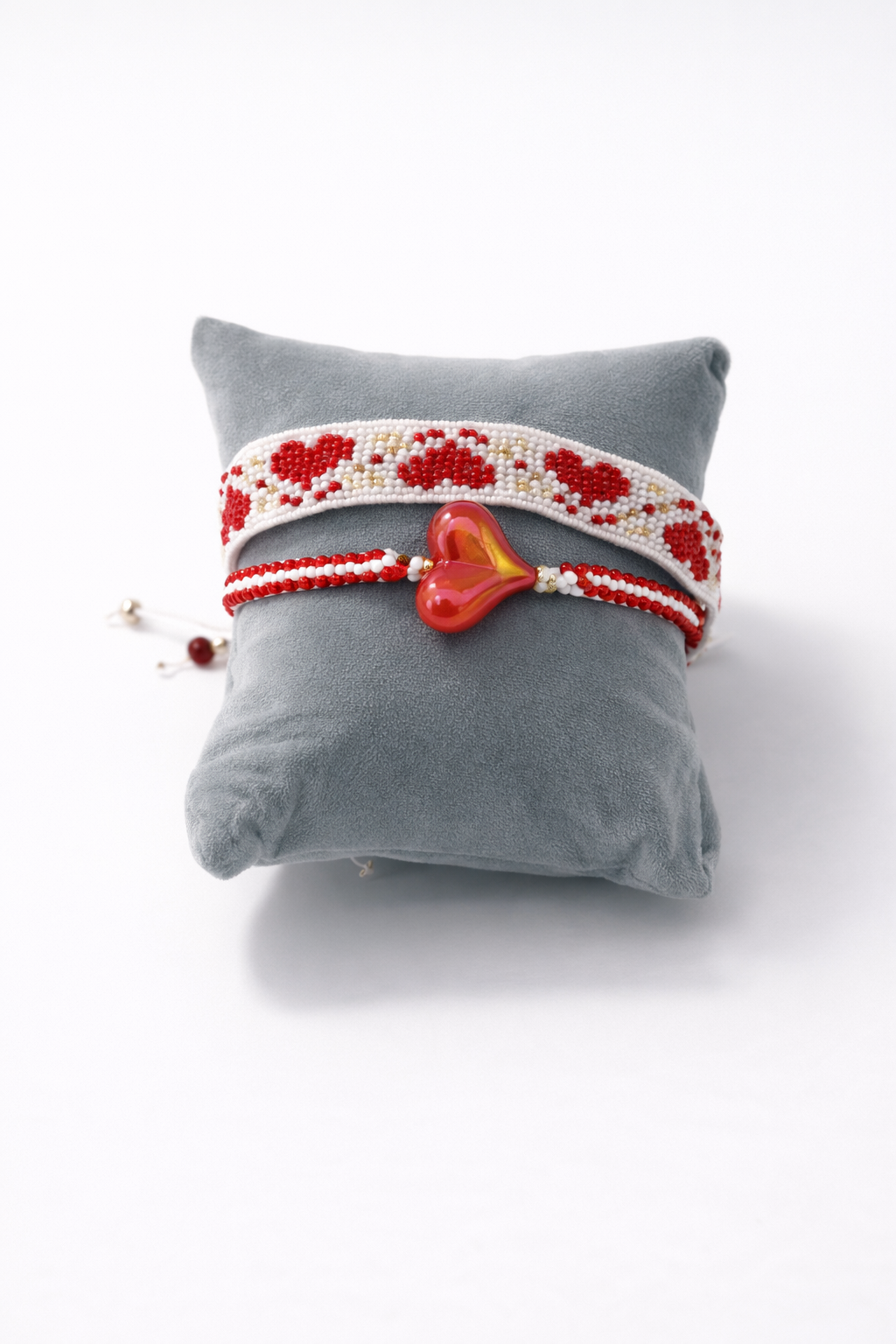 Signature free hearts bracelet set