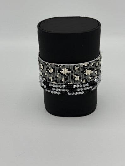 Signature leopard pattern bracelet set